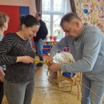 Pletení pomlázek v Beruškách